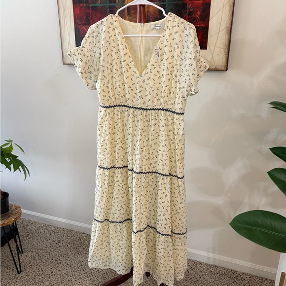 Madewell Dresses & Skirts - Madewell Cream Floral Midi Dress with Navy Trim